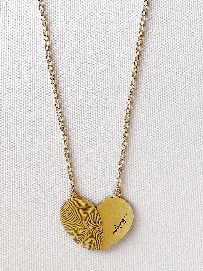 Personalised openable fingerprint name necklace - Tipsyfly